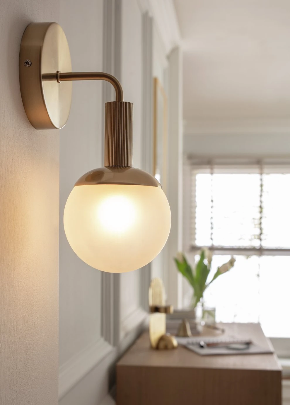 Habitat Ribbed Metal Bathroom Wall Light - Gold 7 Habitat Ribbed Metal Bathroom Wall Light - Gold - Image 5