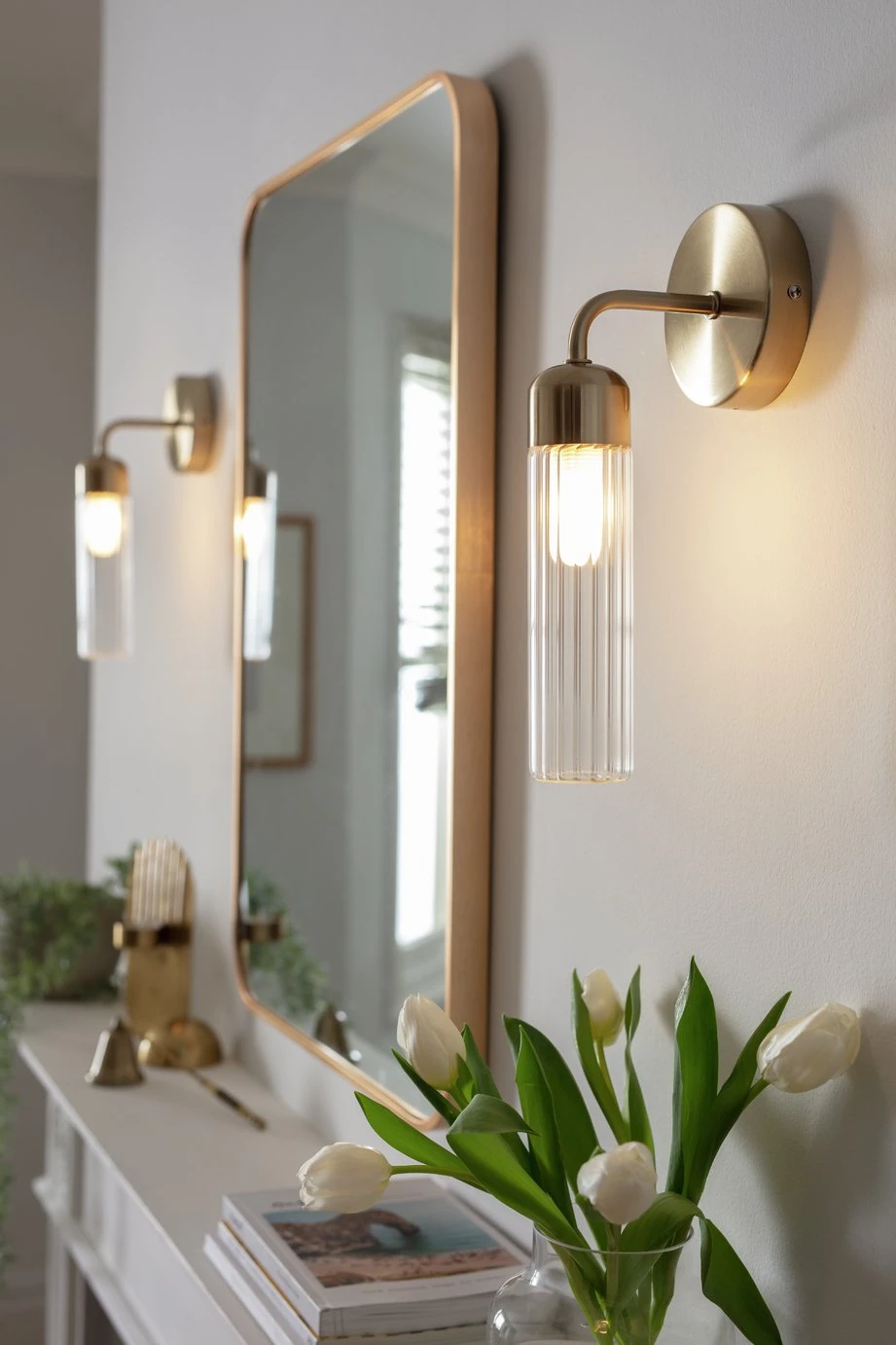 Habitat Ribbed Metal Bathroom Wall Light - Gold 7 Habitat Ribbed Metal Bathroom Wall Light - Gold - Image 5