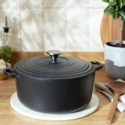 Habitat 5.3 Litre Cast Iron Casserole Dish - Black 13 Habitat 5.3 Litre Cast Iron Casserole Dish - Black -Habitat 3065358 R Z002C