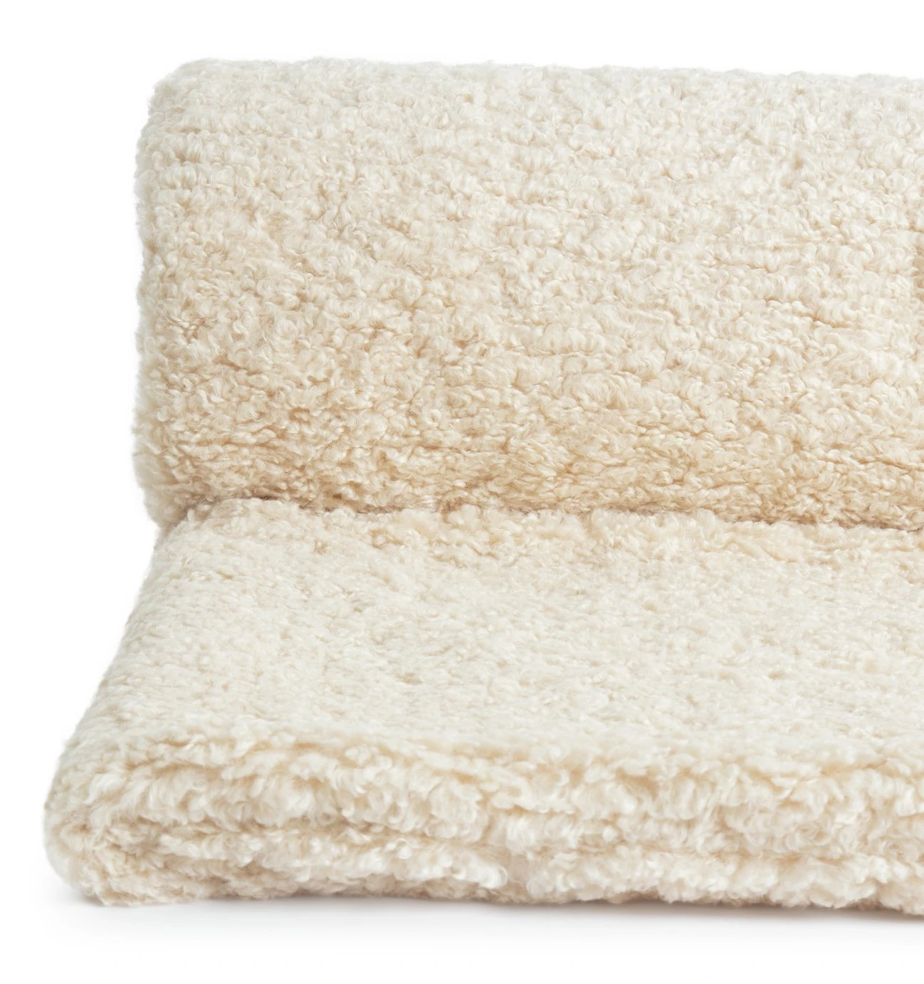Habitat Shearling Throw - Oatmeal - 150x200cm 7 Habitat Shearling Throw - Oatmeal - 150x200cm - Image 5