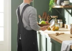 Habitat Cross Back Apron - Charcoal -Habitat 4468954 R Z002C