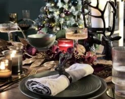 Habitat Two Tone 16 Piece Stainless Steel Cutlery Set 8 Habitat Two Tone 16 Piece Stainless Steel Cutlery Set -Habitat 4844523 R Z004C