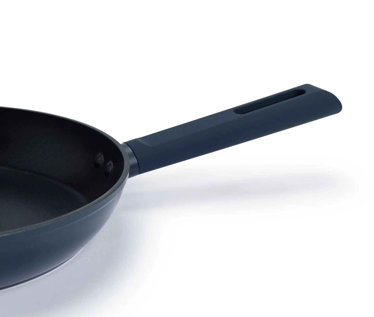 Habitat 24cm Non Stick Aluminium Frying Pan 5 Habitat 24cm Non Stick Aluminium Frying Pan - Image 3