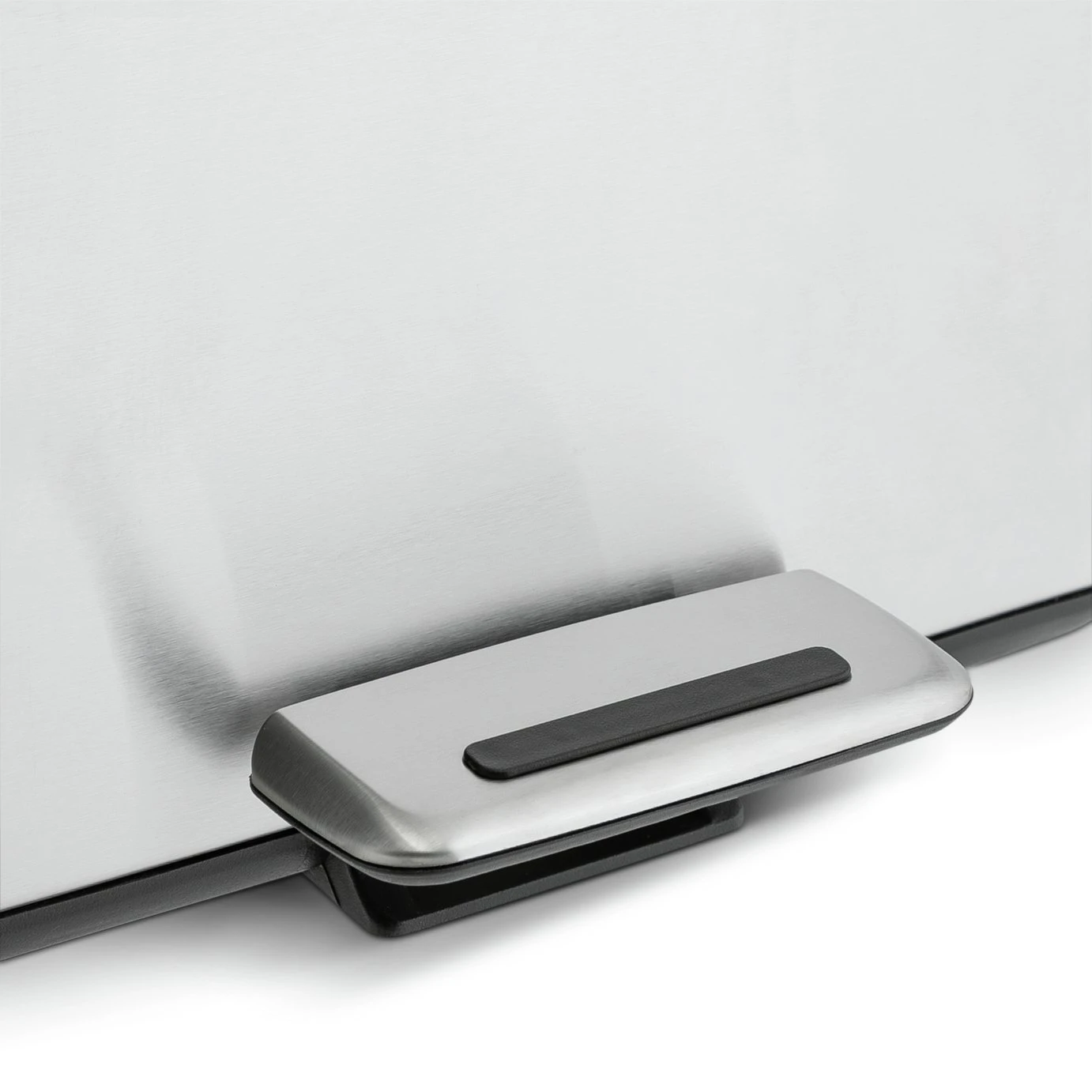 Habitat 30 Litre Modern Rectangular Bin - Silver 6 Habitat 30 Litre Modern Rectangular Bin - Silver - Image 4