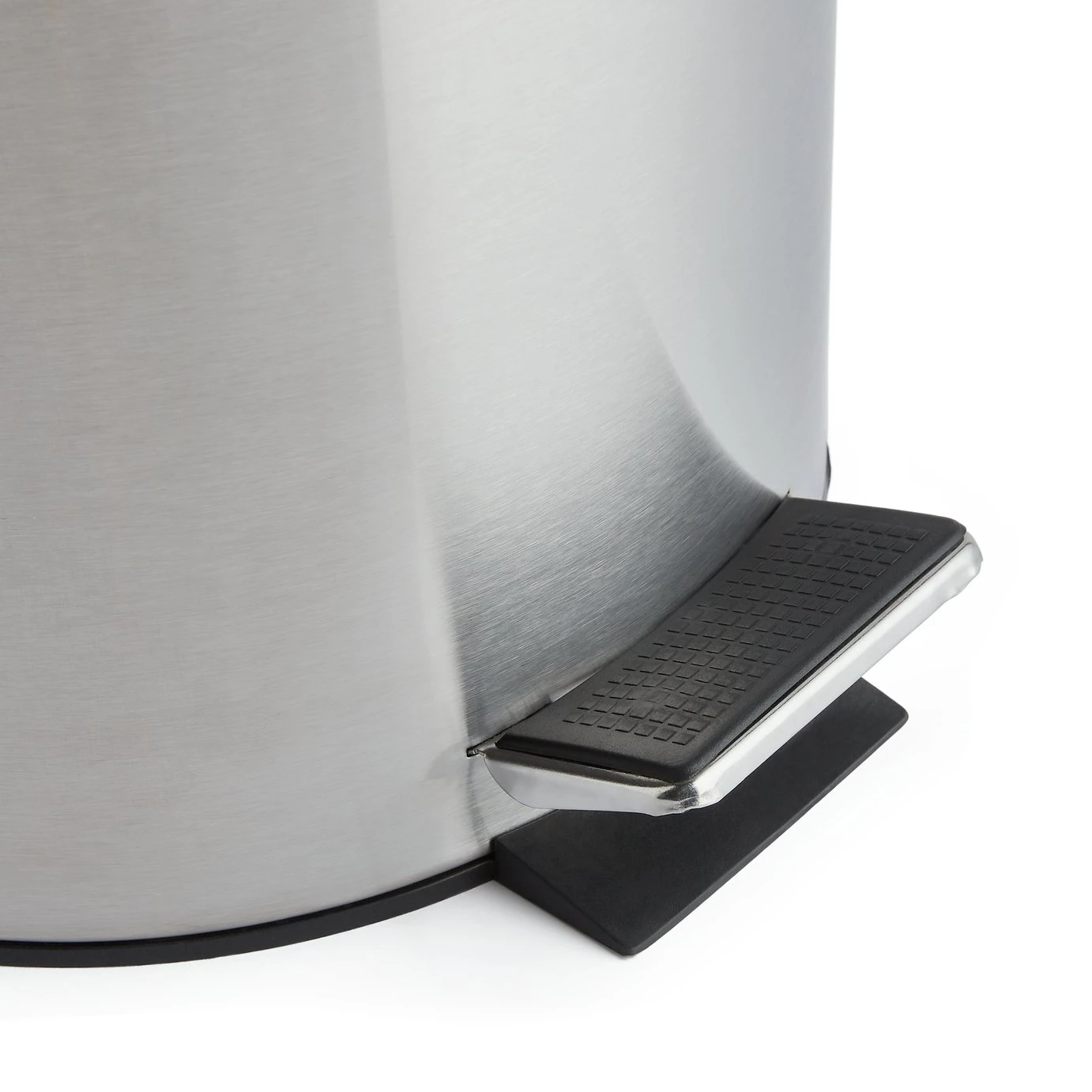 Habitat 12 Litre Domed Pedal Bin - Silver 6 Habitat 12 Litre Domed Pedal Bin - Silver - Image 4