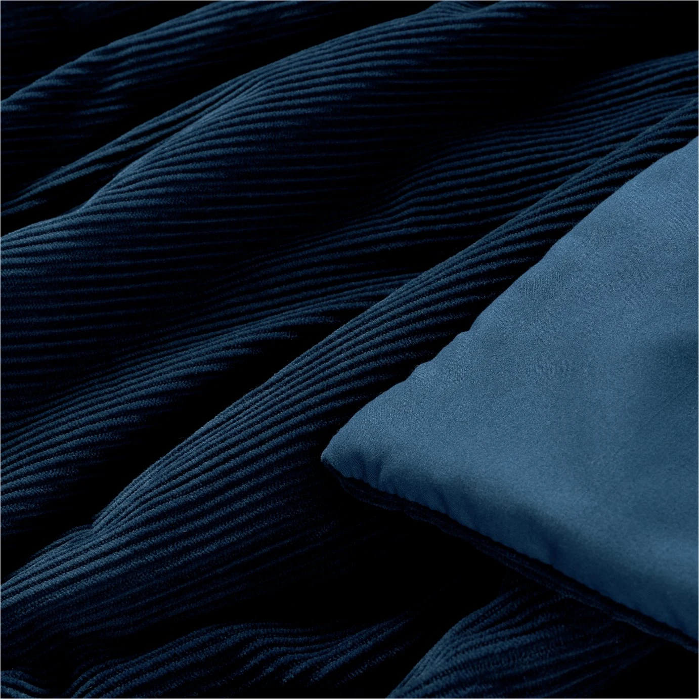 Habitat Studio Ribbed Throw - Navy Blue 5 Habitat Studio Ribbed Throw - Navy Blue - Image 3