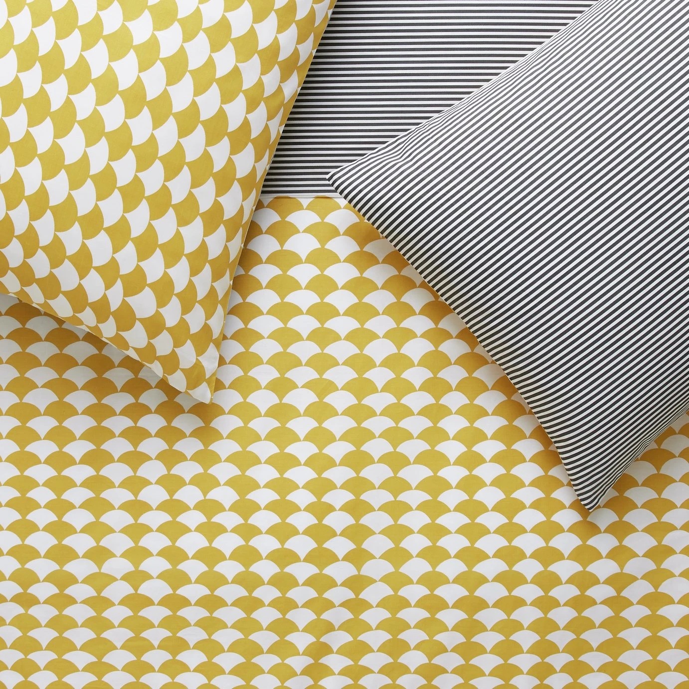 Habitat Cotton Scallop Yellow Reversible Bedding Set -Double 10 Habitat Cotton Scallop Yellow Reversible Bedding Set -Double - Image 8