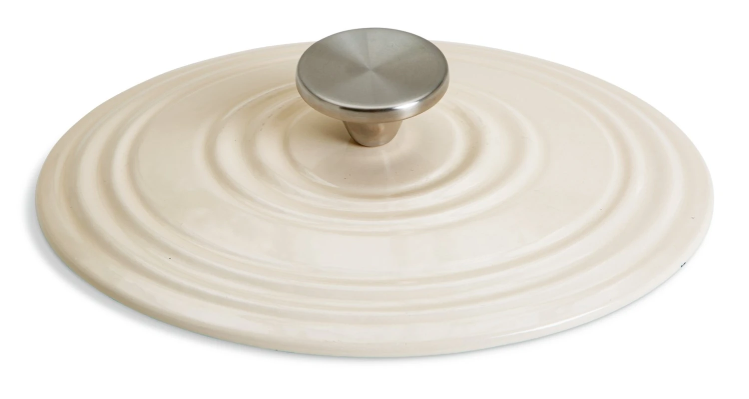 Habitat 2.4 Litre Oval Iron Casserole Dish - Cream 6 Habitat 2.4 Litre Oval Iron Casserole Dish - Cream - Image 4