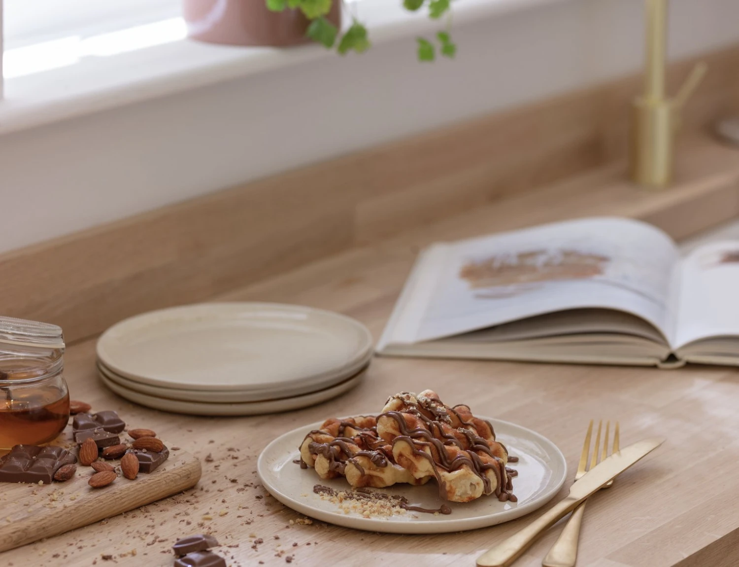 Habitat Evora 4 Piece Stoneware Dinner Plate - Natural 4 Habitat Evora 4 Piece Stoneware Dinner Plate - Natural - Image 2