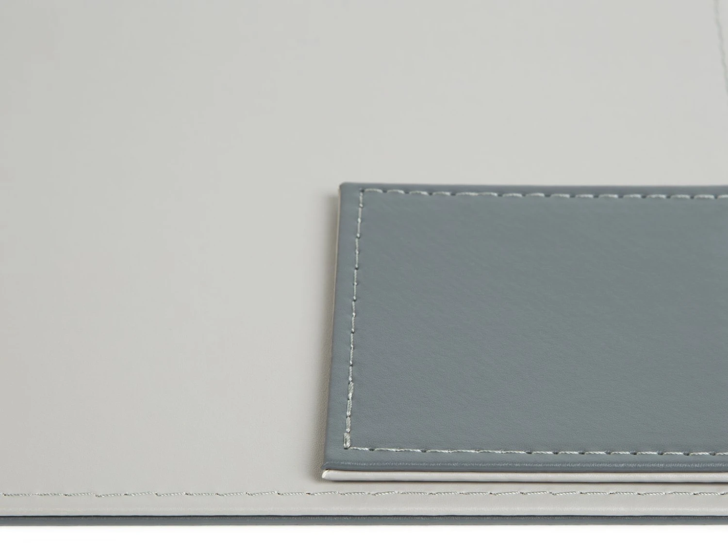 Habitat Faux Leather Set Of 4 Placemats And Coasters Set 7 Habitat Faux Leather Set Of 4 Placemats And Coasters Set - Image 5